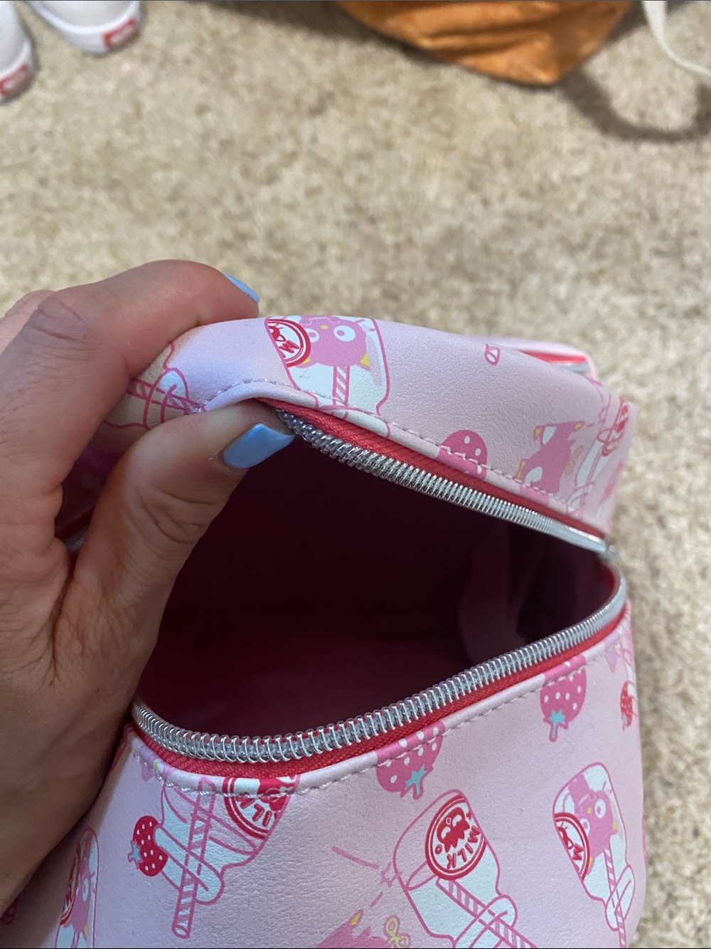 Hello Kitty Pink Mini Backpack - Picture 6 of 7